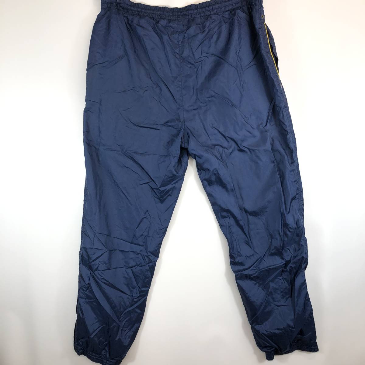 NIKE 90s ナイキ ナイロンパンツ ネイビー Lサイズ 裾ファスナー NIKE 90s ナイキ ナイロンパンツ ネイビー Lサイズ 裾ファスナー