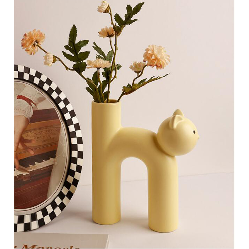 新品　北欧風　飾り物　人気　花瓶　猫　管形　可愛い　セラミックス　デザイナー　オーナメント　ベッドルーム　リビング　書房　イエロー