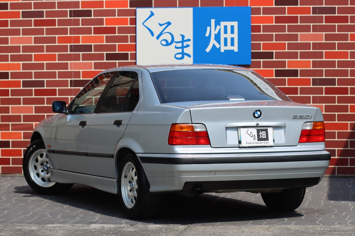 「E36直6最終モデル！きれいなワンオーナー！5AT！地デジフルセグナビ！検6年2月 1997年式 BMW 320i が欲しい!」の画像2