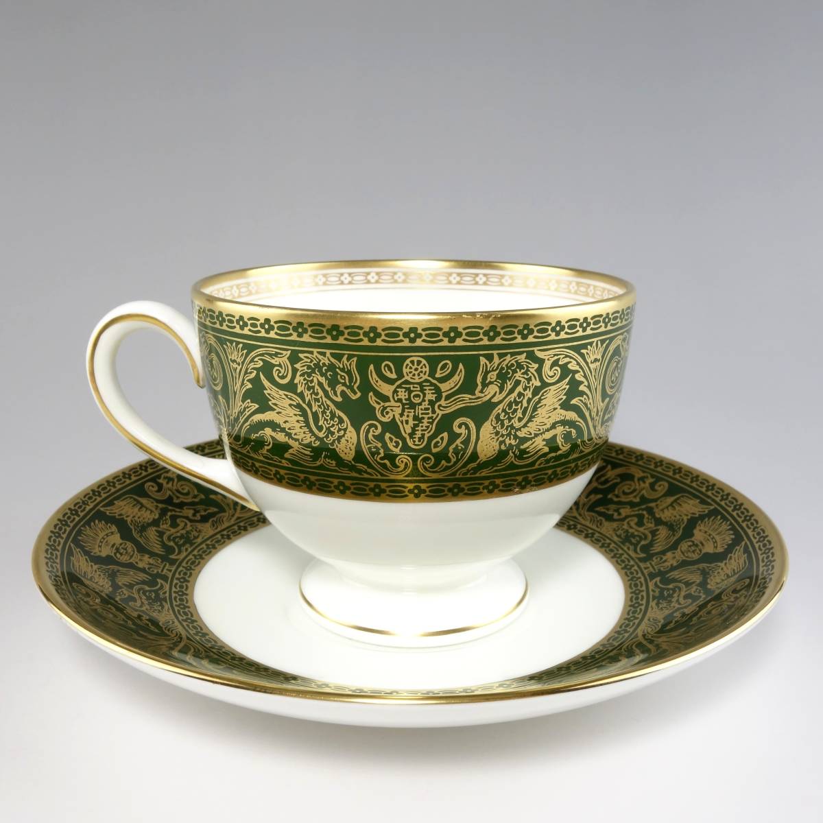 得価HOT WEDGWOOD グリーン カップ&ソーサーの通販 by れい's shop