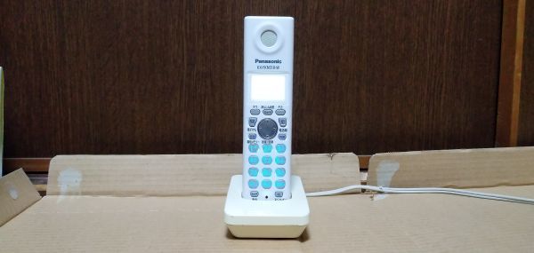 [ operation verification settled ] No.130 Panasonic Panasonic cordless handset KX-FKN518 white charge stand . yellow change equipped * with battery 