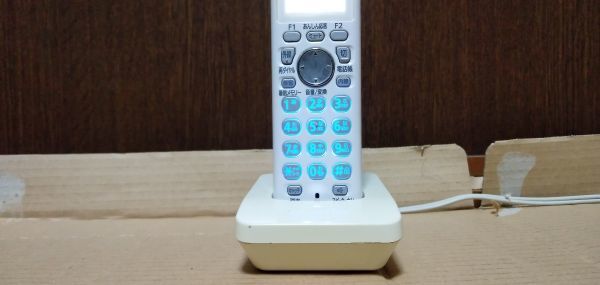 [ operation verification settled ] No.130 Panasonic Panasonic cordless handset KX-FKN518 white charge stand . yellow change equipped * with battery 