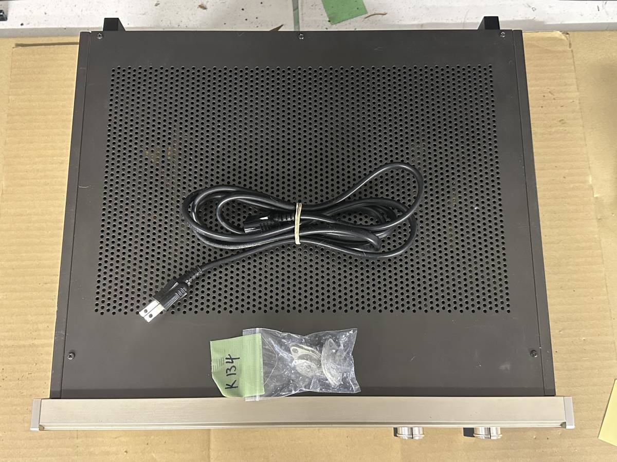 2212272　Accuphase　P-260　ステレオパワーアンプ　中古現状品_画像2
