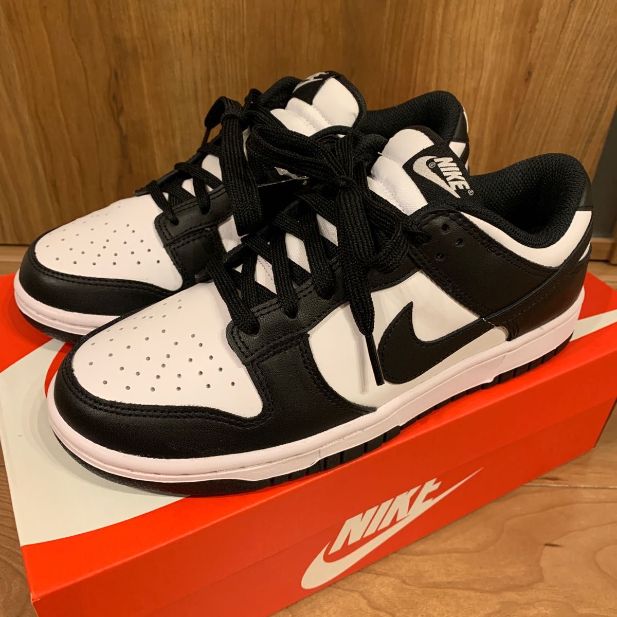 人気満点 Nike WMNS 【新品未使用】Nike yeezy ナイキ Dunk Low