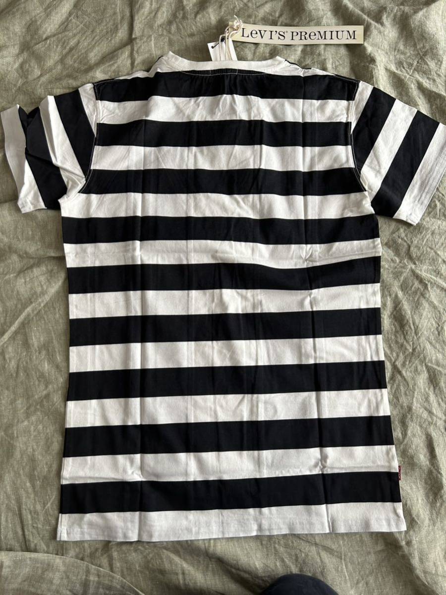 Levi’s Premium TEE