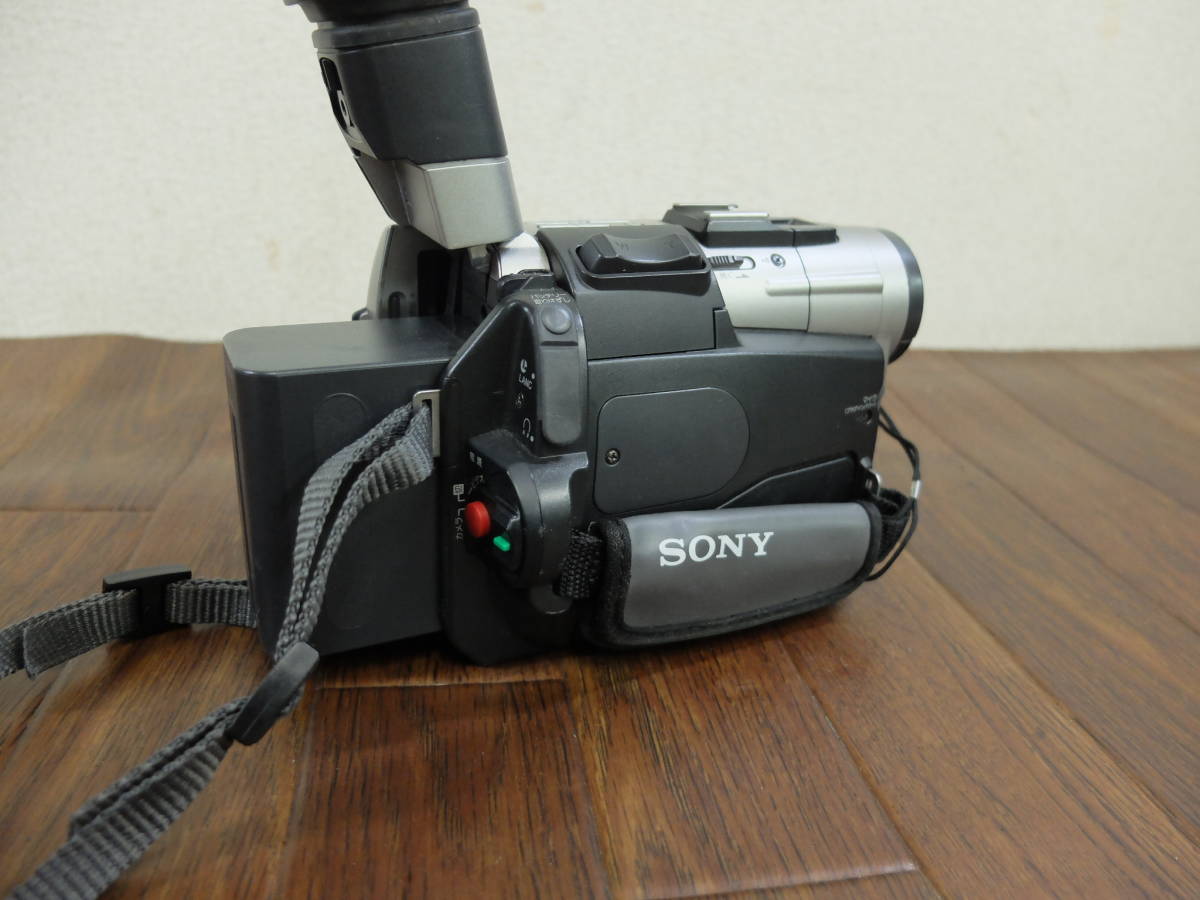 ◆◇ソニー Sony Digital Handycam DCR-TRV7 DIGITAL ZOOM ビデオカメラ　ジャンク◇◆_画像3