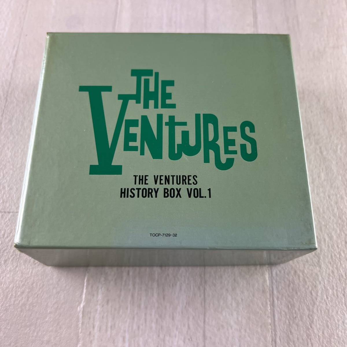 [3000] THE VENTURES / THE VENTURES HISTORY BOX VOL.1 CD BOX_画像1