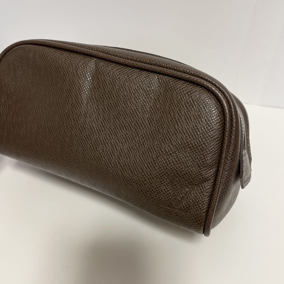 ☆美品 LOUIS VUITTON ルイヴィトン タイガ トゥルース イヴァン