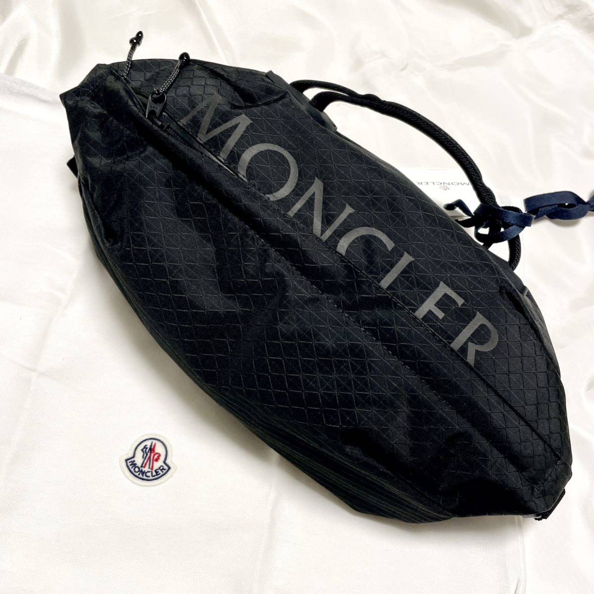 【新品】MONCLER モンクレール Alchemyベルトバッグ ボディバッグ ウエストバッグ 黒 ブラック Black 定価101200円_画像1