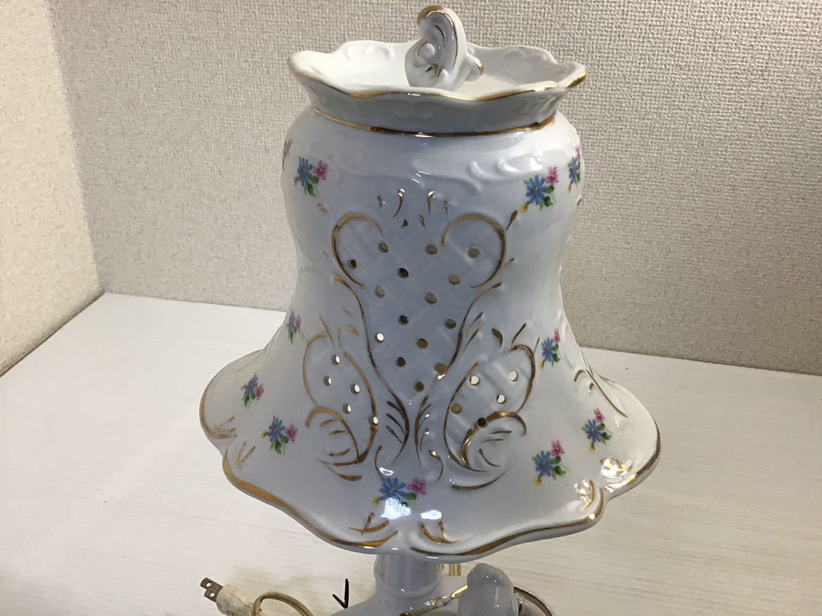 ヤマハ陶芸 テーブルライト 貴族 貴婦人 陶器 アンティーク 電気スタンド 卓上ランプ インテリア 照明器具