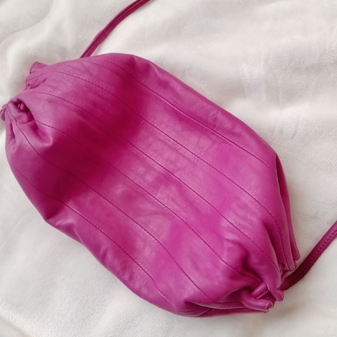レア marimekko karla ショッキングピンク 本革 ショルダー レア marimekko karla ショッキングピンク 本革 ショルダー