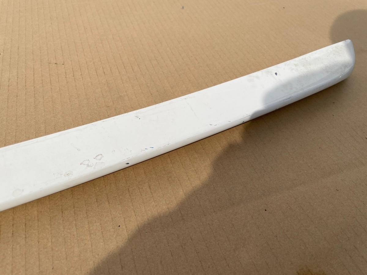 Y220(B400)*2005y~2010y Chrysler 300 CHRYSLER original trunk spoiler white stock disposal special price 