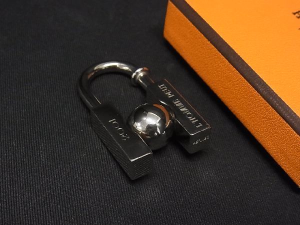 ■美品■ HERMES エルメス 地球モチーフ 2001 カデナ ペンダントトップ チャーム シルバー系 AF6081タZ