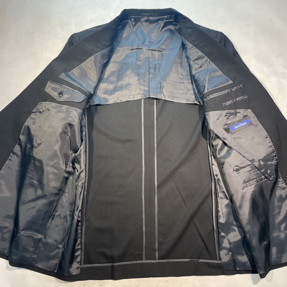 【新品未使用】メンズ超特大サイズ!ブラックフォーマルダブルスーツ BB9/4XLサイズ相当 礼服 冠婚葬祭に◎ツータックパンツ