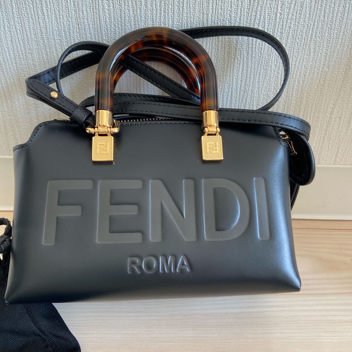 三連休限定値下げ！【FENDI】バイザウェイ ミディアム ブラック-