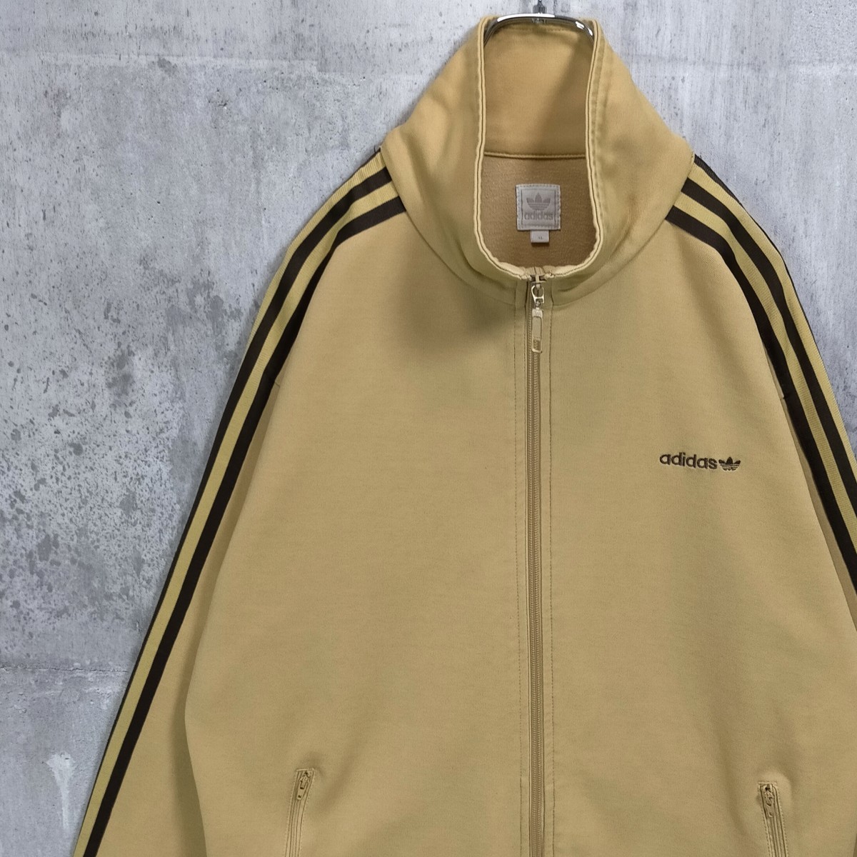 激レア 5XL ベージュ系 adidas アディダス 茶 ブラウン Brown Beige 古着 上着 ロゴ ジャージ トレフォイル オールド  トラックジャケット