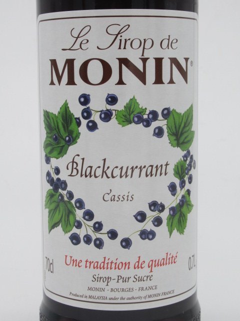 mo naan black currant syrup 700ml