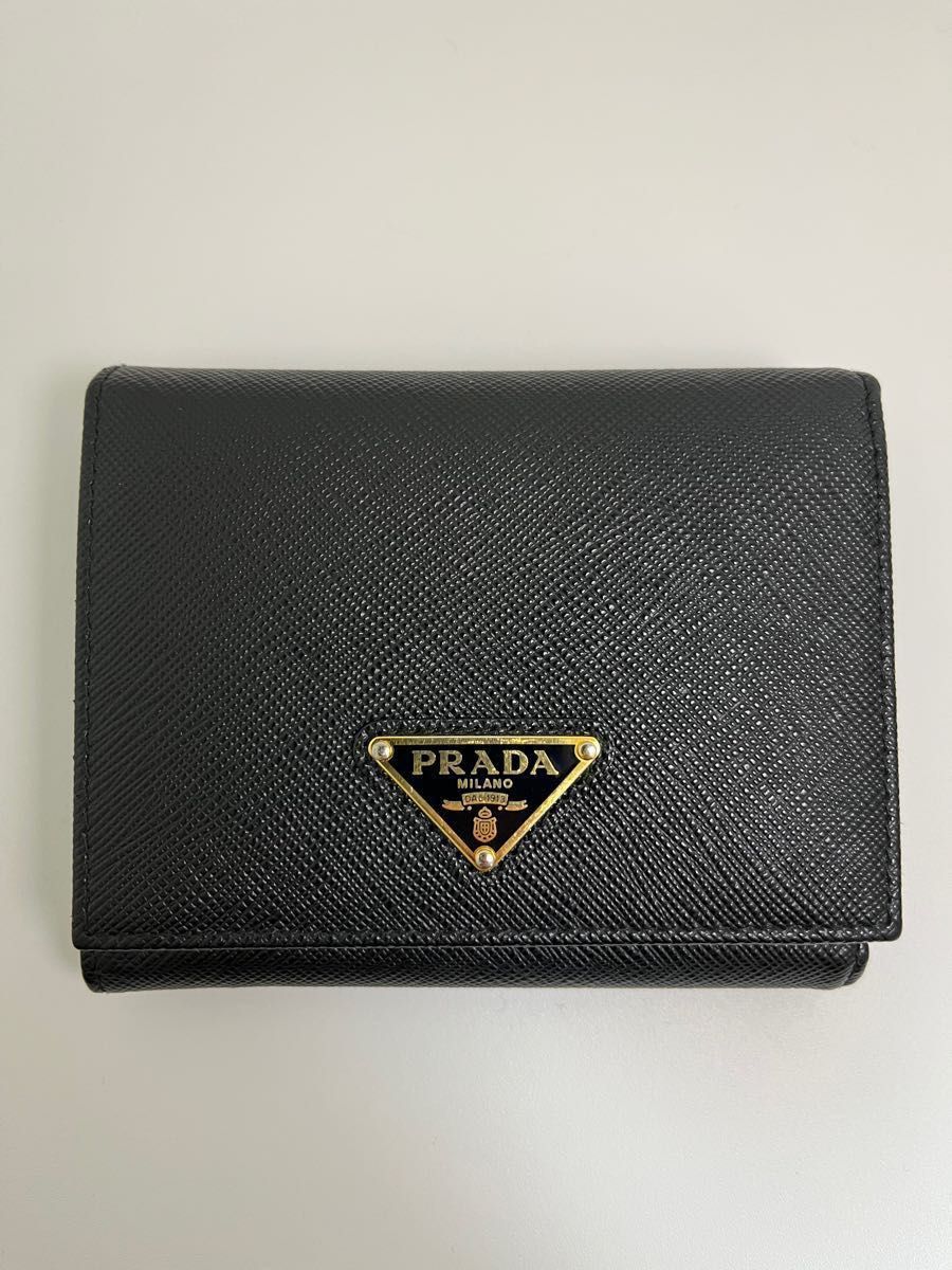 PRADA 三つ折り財布 直営店購入 ＧＷ期間値下げ-