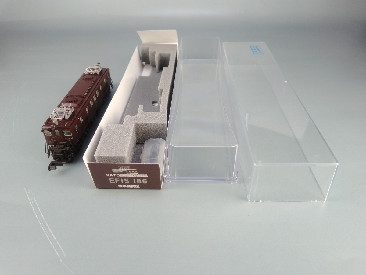 KATO京都駅店特製品 電気機関車 EF15形186号機 竜華機関区 KATO京都駅店特製品 電気機関車 EF15形186号機 竜華機関区
