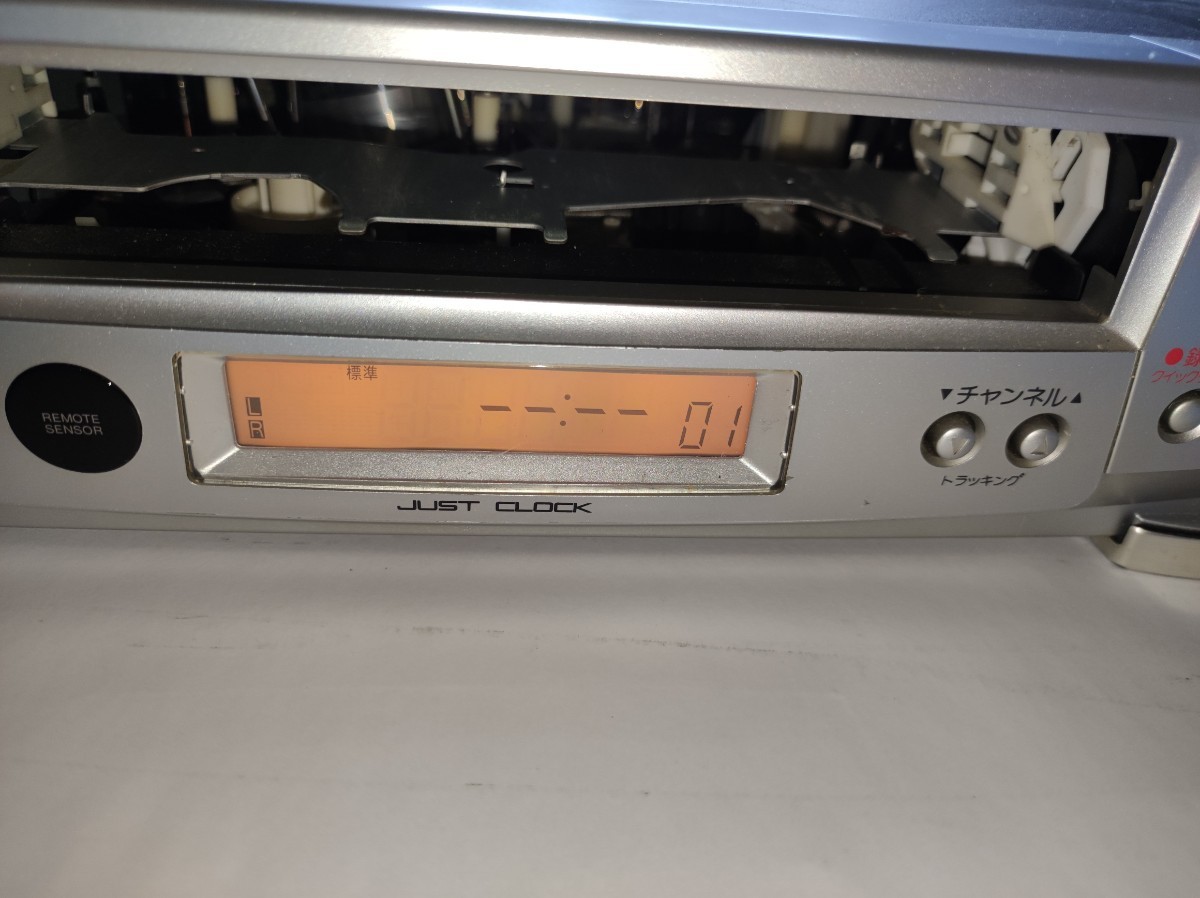 HITACHI】日立 VHSビデオデッキ V-F1 レコーダー レコーダー本体 HITACHI】日立 VHSビデオデッキ V-F1 レコーダー レコーダー本体
