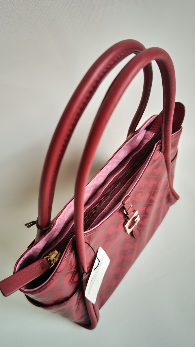 新品タグ付59400円 GHERARDINI ゲラルディーニ ソフティ CAROLA