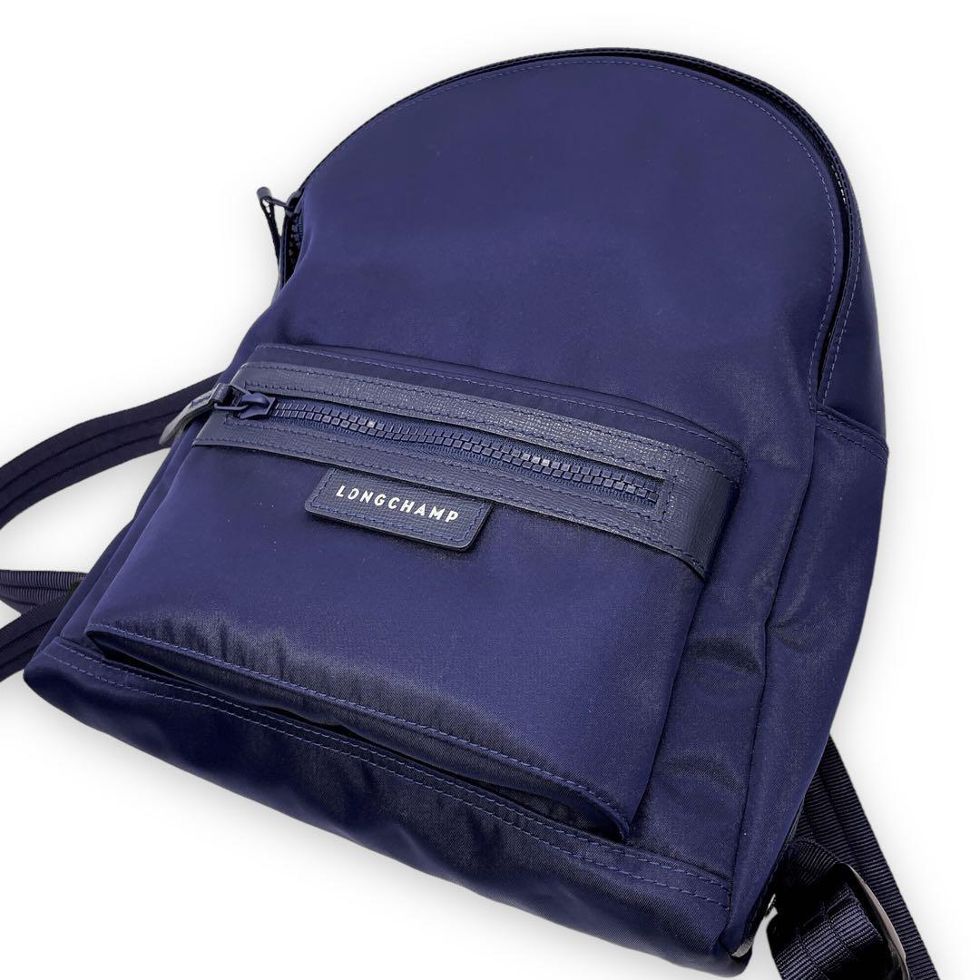  unused beautiful goods LONGCHAMP Long Champ navy blue color navy rucksack Day Pack commuting going to school stylish fashion . recommendation 