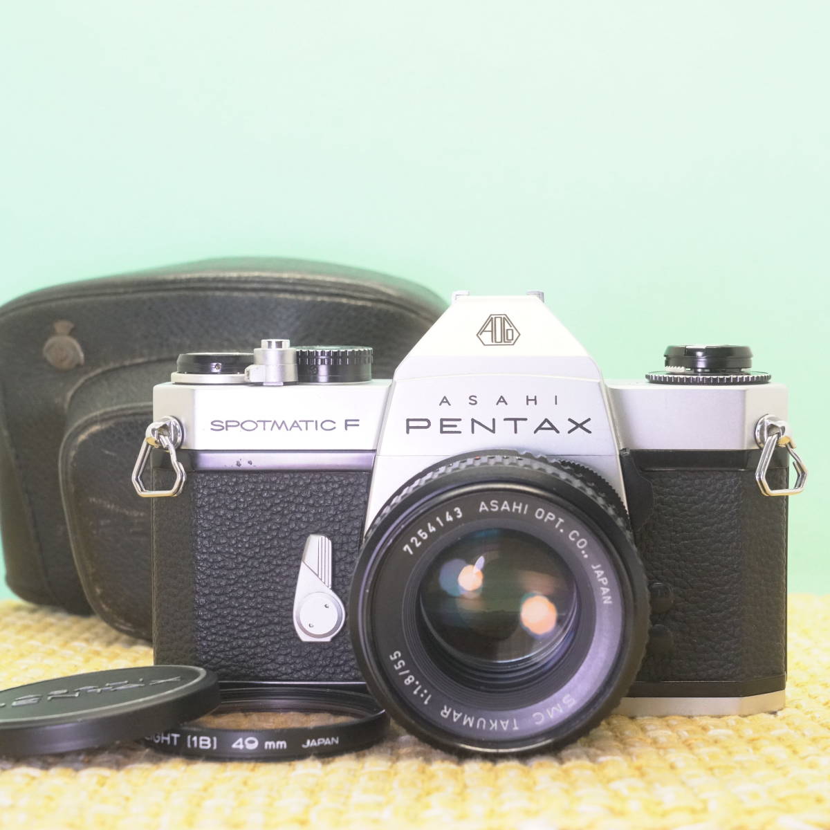輝く高品質な 完動品 ペンタックスSPF × 55mm f1.8 フィルムカメラ