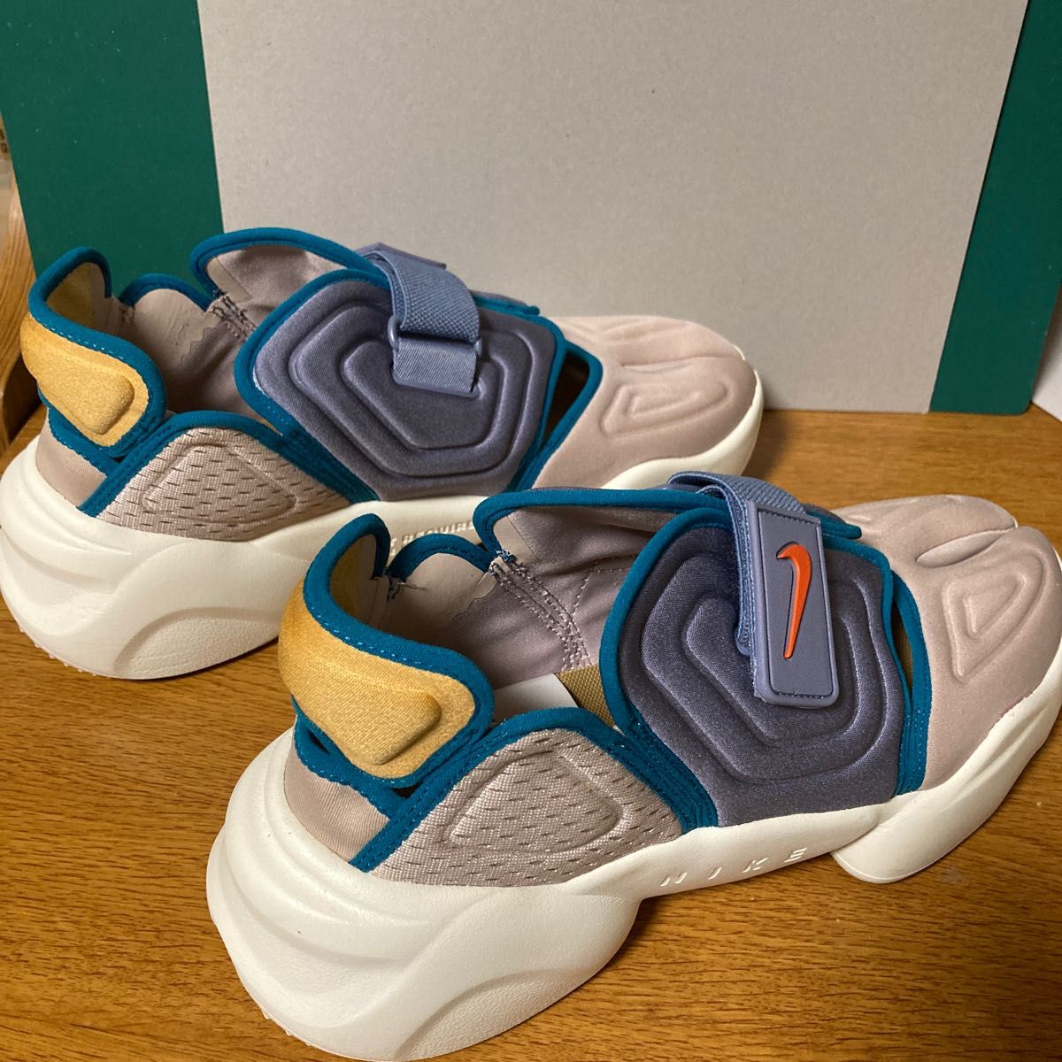 NIKE アクアリフト 27.5センチ-