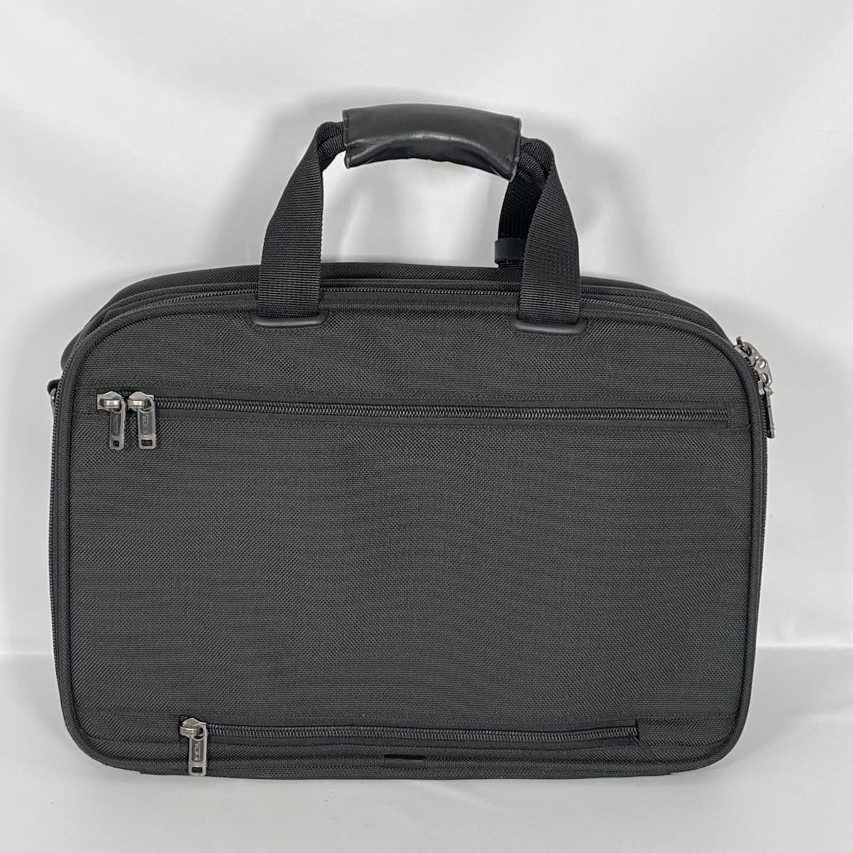 美品❕TUMI トゥミ tumi 2way ビジネスバッグ ショルダー 美品❕TUMI トゥミ tumi 2way ビジネスバッグ ショルダー
