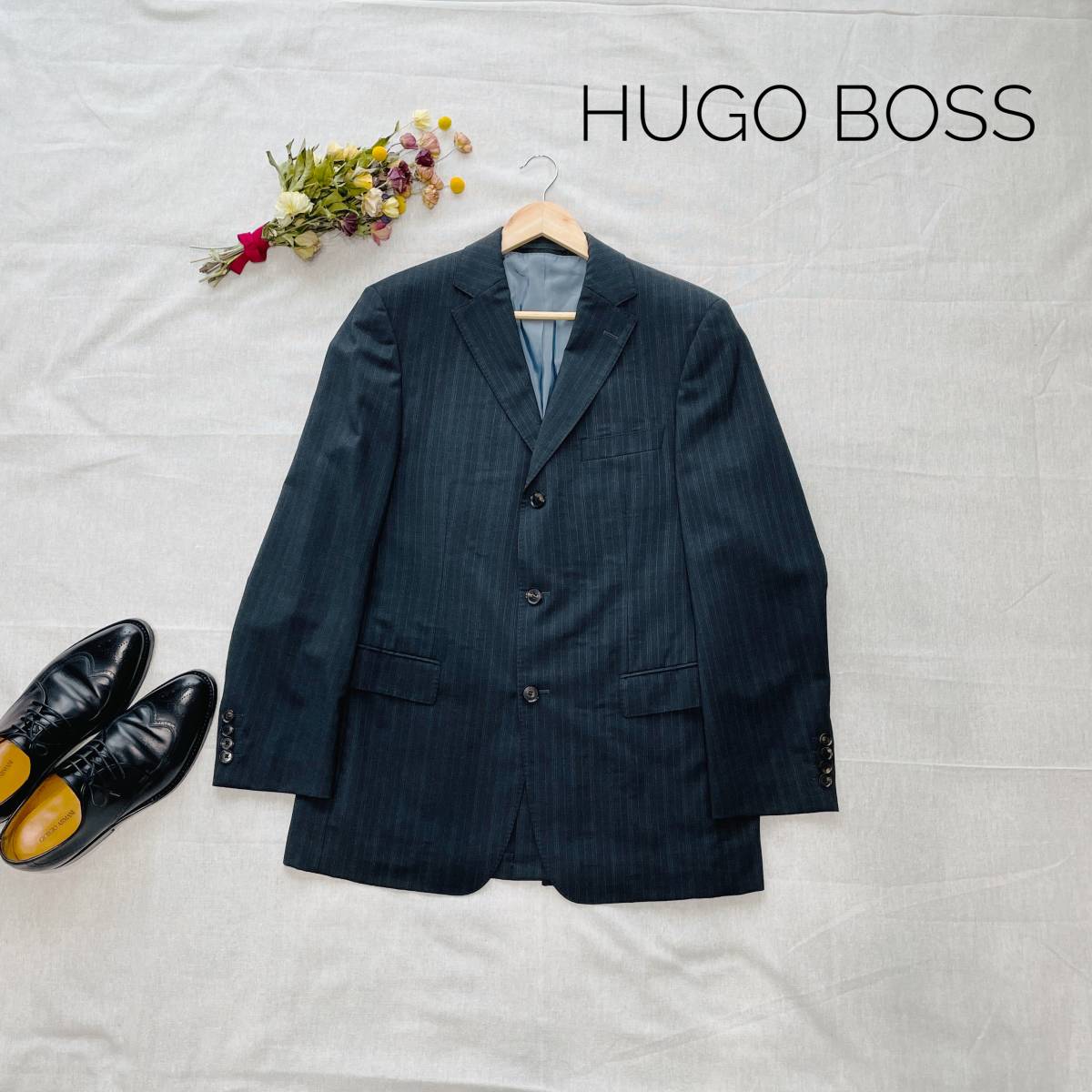 美品☆厳選　定価8万　高級　大人おしゃれ♪　HUGOBOSS　テーラードジャケット　ダークグレー　ストライプ　M～L_画像1