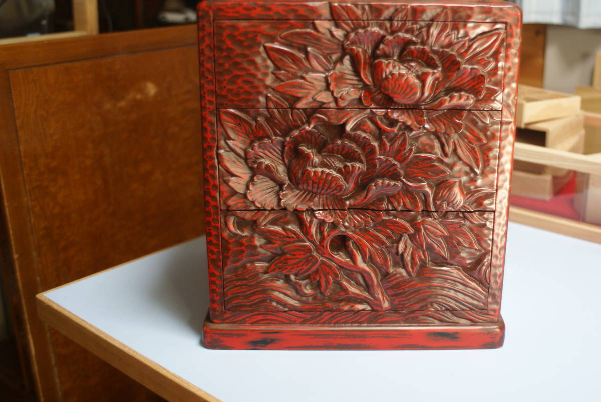 鎌倉彫三段牡丹の手作り小物入れ　ゆうパック100サイズ