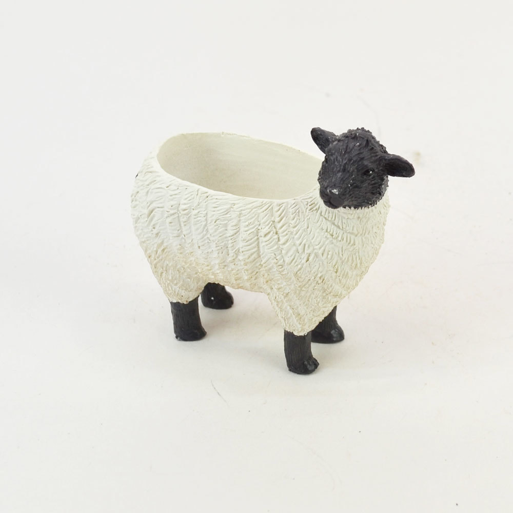  resin miniature pot sheep pot Ssa Fork .