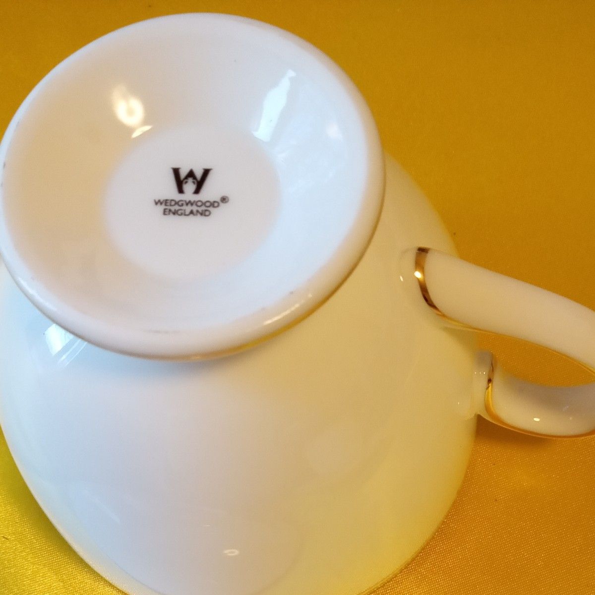 WEDGWOOD CAVENDISH BONE CHINA MADE IN ENGLAND tea cup & saucer 2客