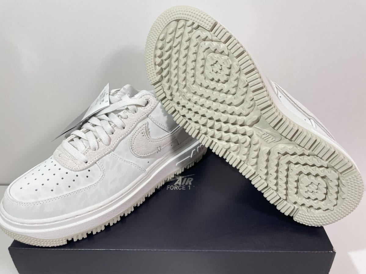 【送料無料】【新品】26.5㎝　NIKE AIR FORCE 1 LUXE ナイキ エア フォース 1 ラックス サミットホワイト