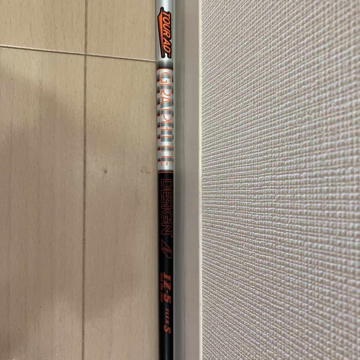 ツアーAD IZ5 Sフレックス テーラメイドスリーブ付き ドライバー用