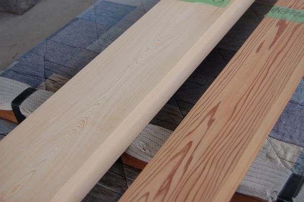 木曽桧　ヒノキ（天然材） と吉野杉 2本で30900円 角材 材木 木材 新品
