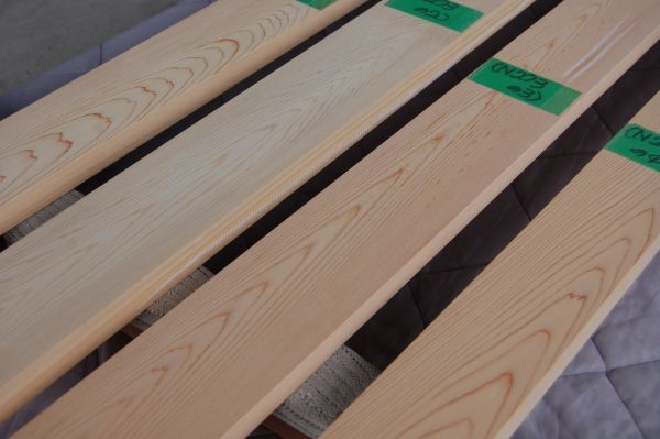 木曽桧 ヒノキ（天然材） 4本で17200円 8年乾燥 角材 材木 木材 新品