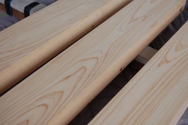 幡多檜（四国） ヒノキ 3本で9000円 10年乾燥 角材 材木 木材 新品_画像3