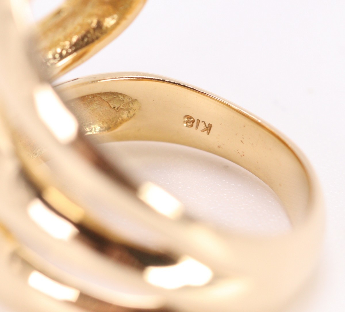 エッセンシャルコンフォート 18k デザインリング バタフライ チェーン