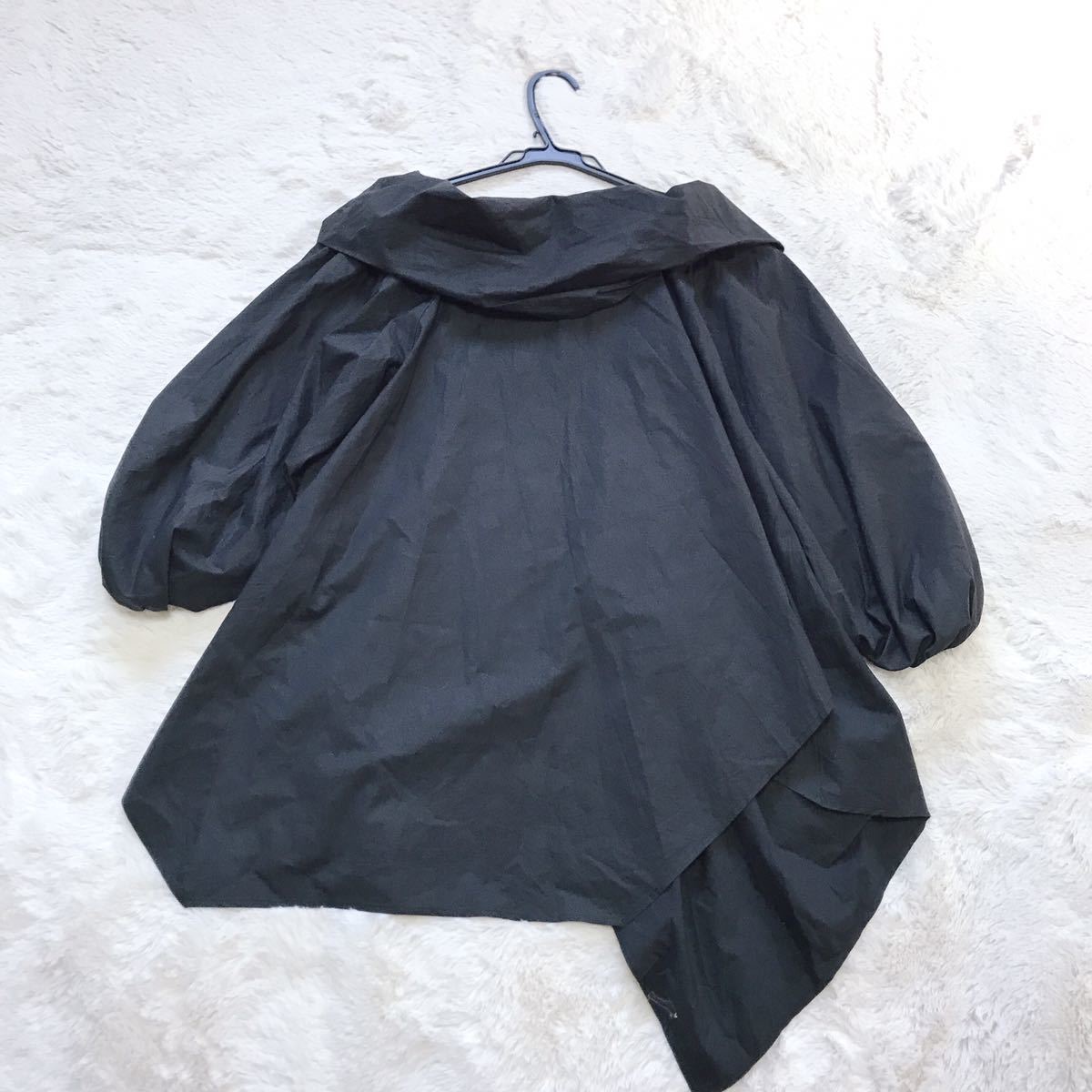  beautiful goods ENFOLD soft typewriter ba Rune sleeve blouse black tops black emf.rudo