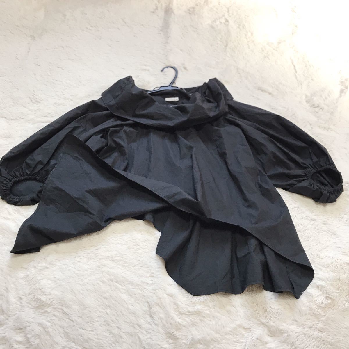  beautiful goods ENFOLD soft typewriter ba Rune sleeve blouse black tops black emf.rudo