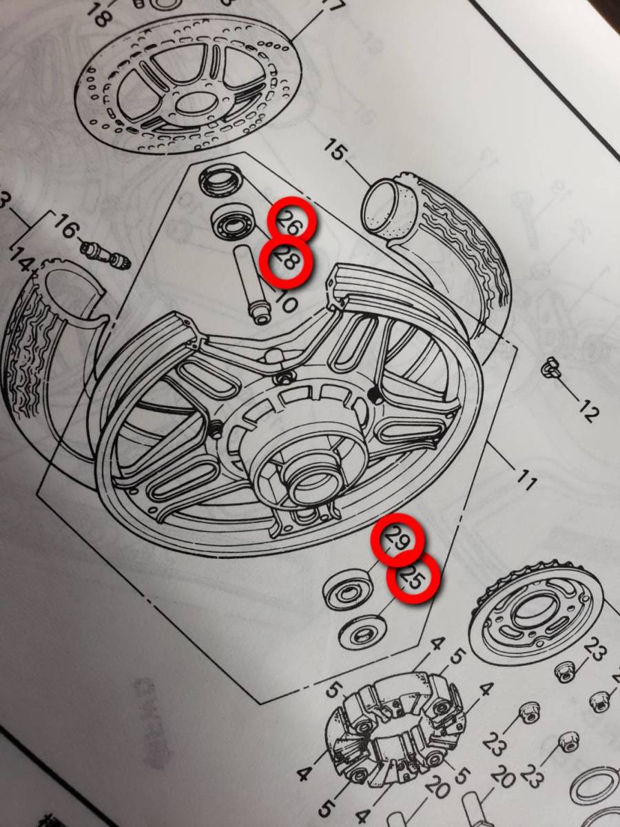 ②HONDA純正 ホーク系 【スーパーホーク スーパーホーク３】リアホイールベアリング×２ ダストシール×２ セット_画像2