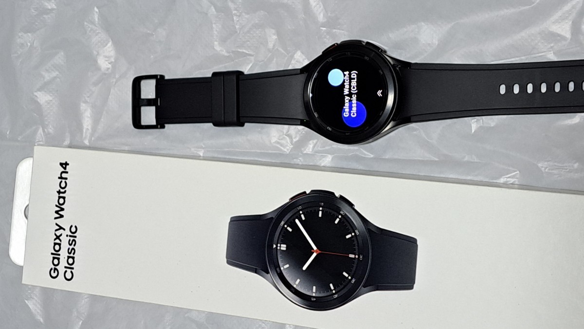 SAMSUNG Galaxy Watch4 Classic 42mm SM-R880NZKAXJP ブラック
