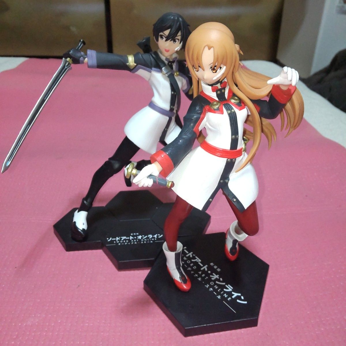 Lucreaソードアート・オンライン キリト&アスナ SAO 10thフィギュア