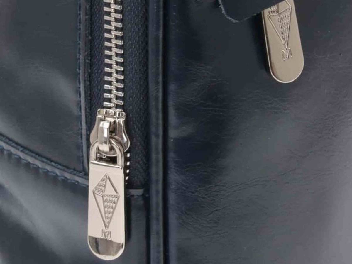  новый товар # Michel Klein Homme 20900 иен # глянец чувство. есть настоящий кожа используя . сумка "body". компактный .. глубокий вставка . удобный вне карман 