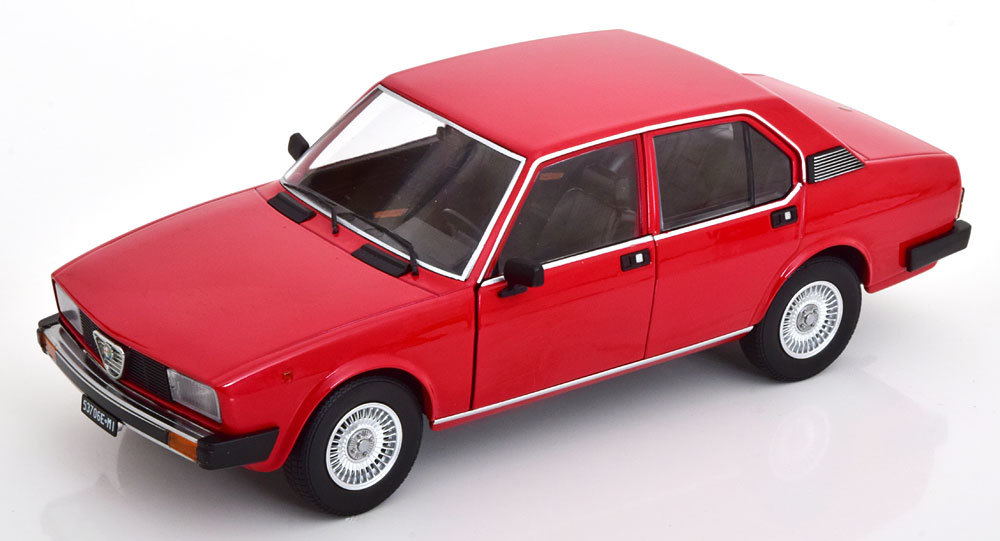 Mitica 1/18 Alfa Romeo Alfetta Berlina 2000L 1978 red　アルファロメオ　_画像1