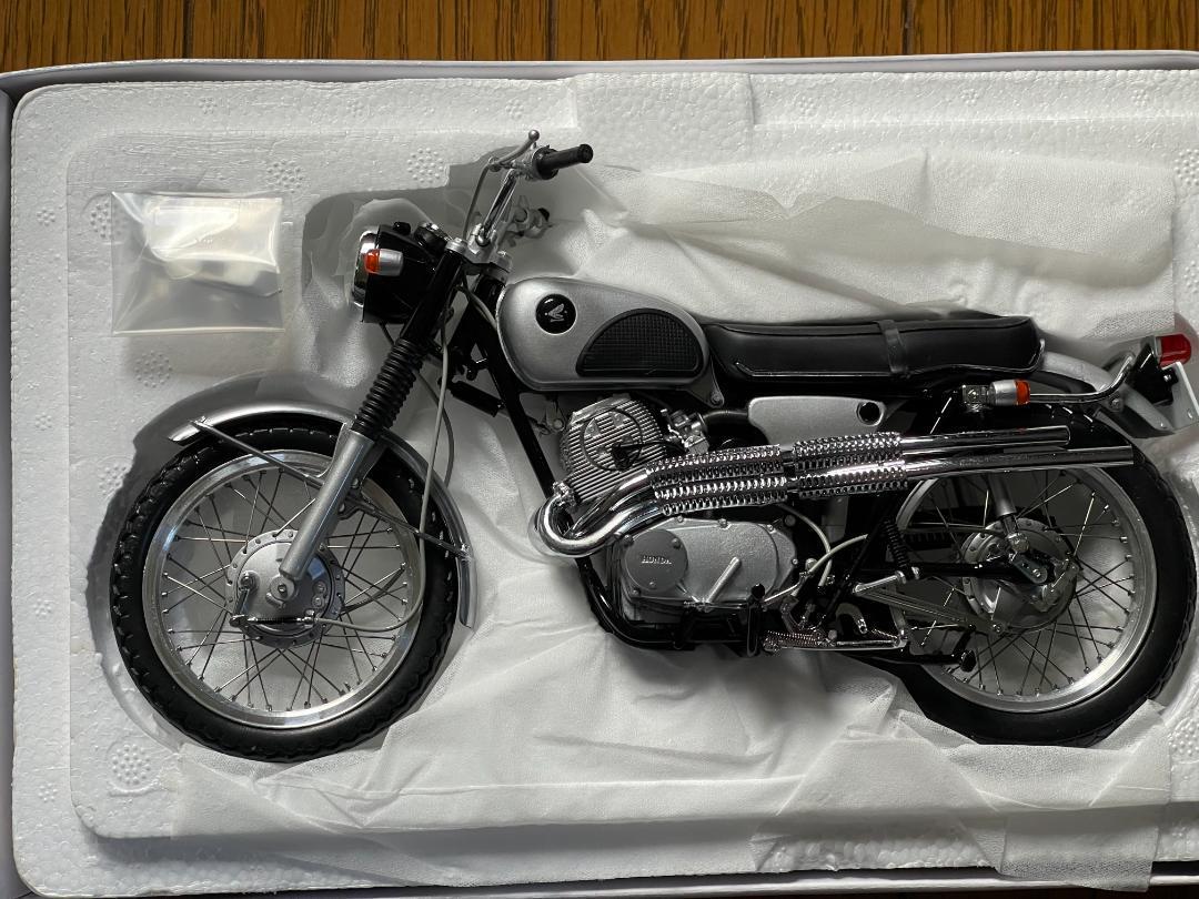 □絶版レア新品未使用EBBROエブロ1/10【ホンダCL72】ブラック、レッド