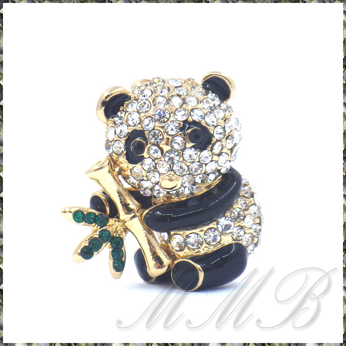 [BROOCH] Gold Plated Crystal Rhinestone Panda ビューティフル クリスタルCZ ゴールデン パンダ 竹笹 ブローチ_画像1