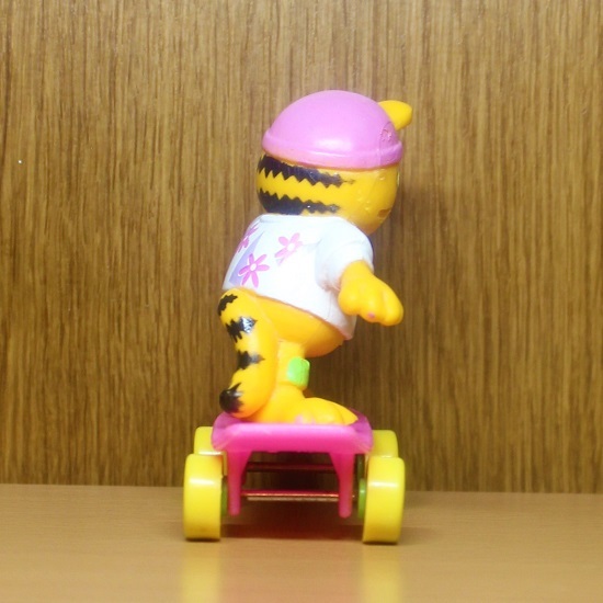 ガーフィールド　フィギュア　PVC　スケボー　Garfield 　アメトイ　アメリカ　キャラクター　ネコ