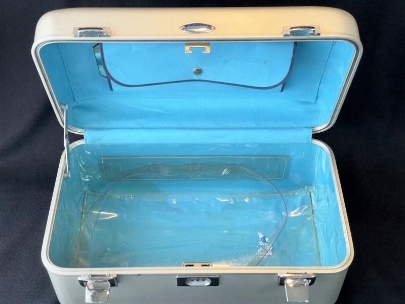  rare blue is li Zero Halliburton ZERO HALLIBURTON professional specification cosme case vanity case MADE IN USA #137217